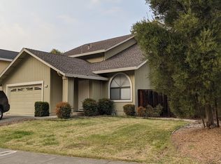152 Presidential Cir, Healdsburg, CA 95448