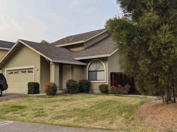 152 Presidential Cir, Healdsburg, CA 95448