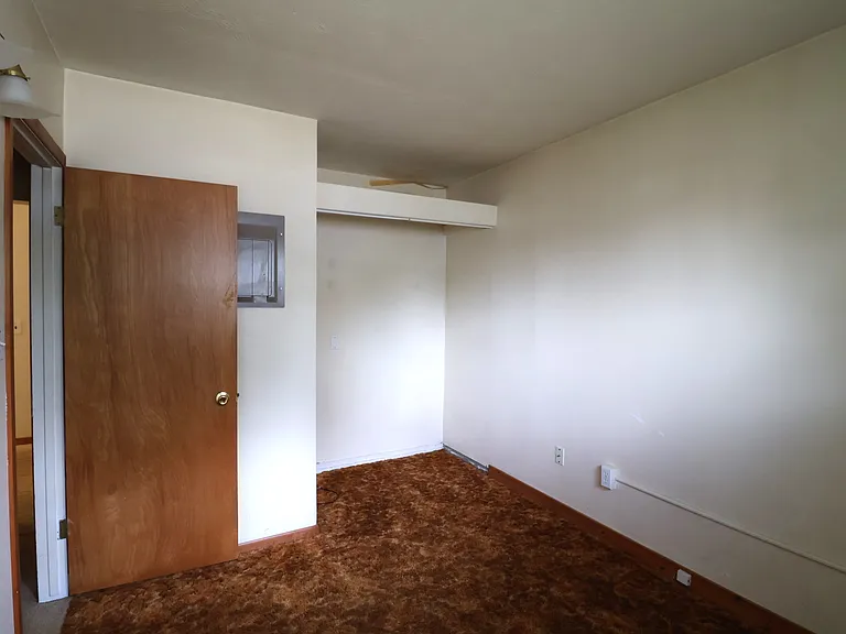 1601 W College St #2 — Photo 8