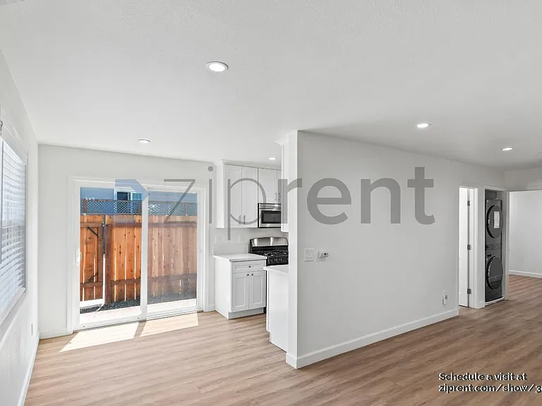 1421 Adeline St — Photo 7