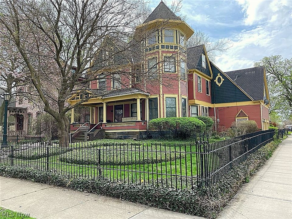 1st image of 3771 W 36th St