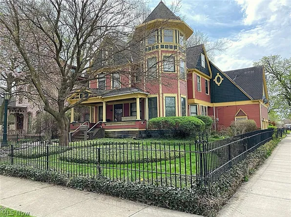 3771 W 36th St, Cleveland, OH 44109