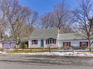 116 Lake Rd, Framingham, MA 01701