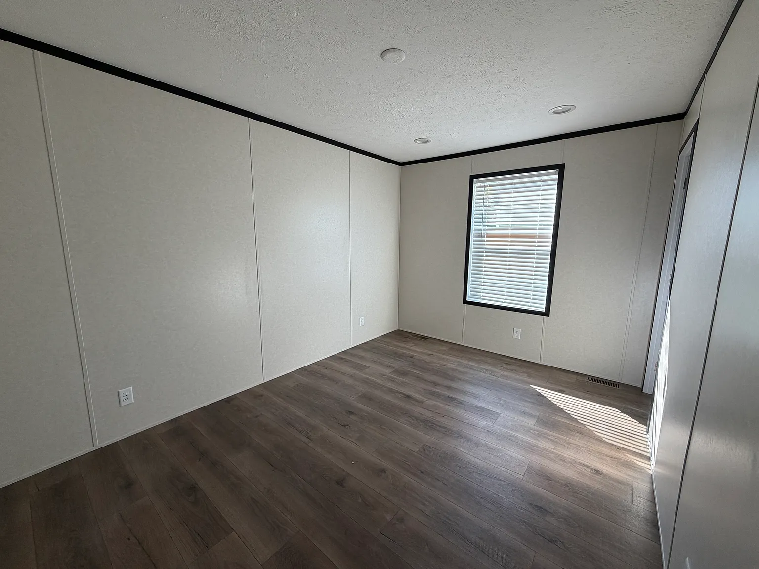 Coming Soon To Warren Estates! — Photo 2
