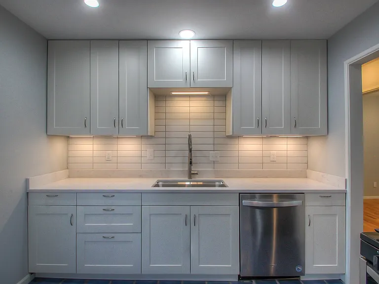 7747 Howe Dr — Photo 10