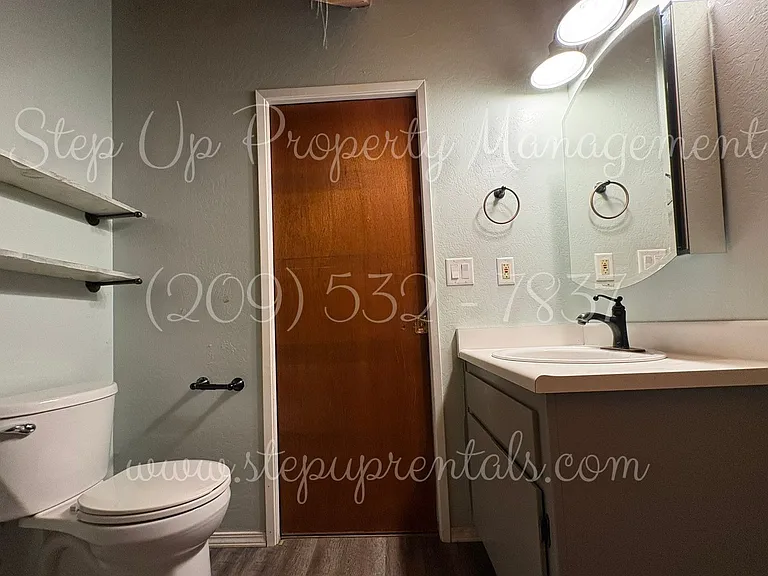 22400 Broken Bough Ln — Photo 17
