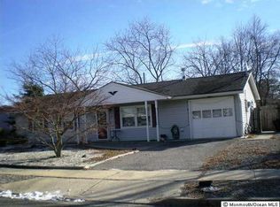 29 Tulsa Dr, Barnegat, NJ 08005
