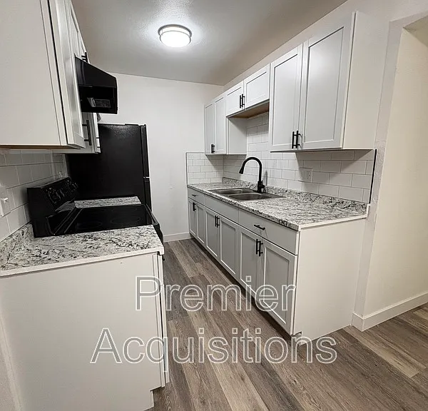 1101 S 74th St #13 — Photo 4