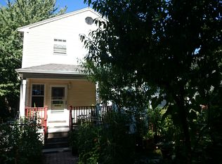 27 Baker Pl, West Roxbury, MA 02132