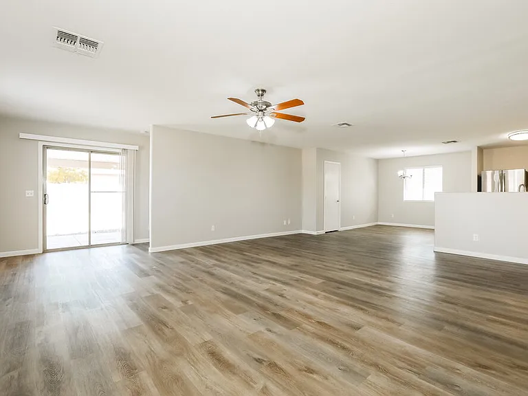 1936 E Dust Devil Dr — Photo 3