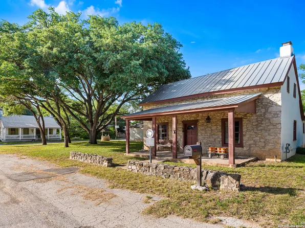 1213 Isabella, Castroville, TX 78009