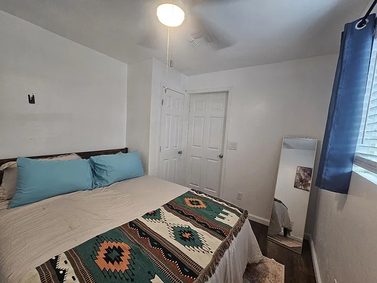 1834 S Amalia Ave #STUDIO — Photo 16