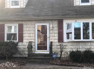 10 Beech St, Edison, NJ 08817