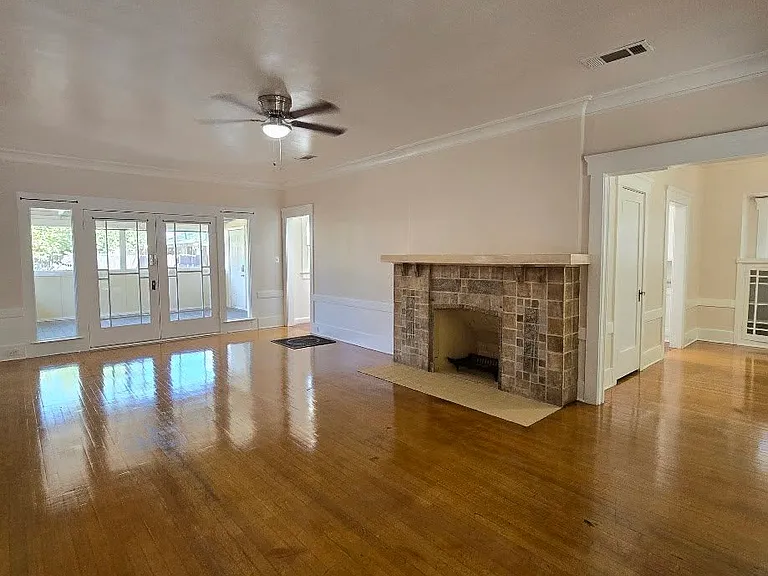 921 E Terrace Ave #A — Photo 7