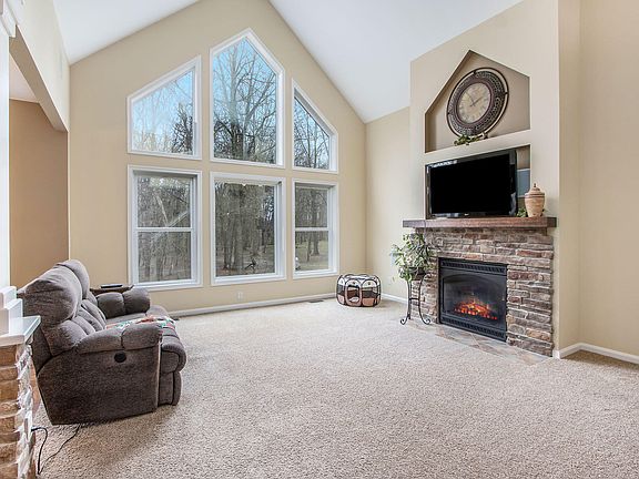 3rd image of 70180 Poley Dr