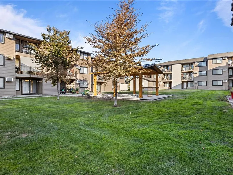 Brix Apartments — Photo 73
