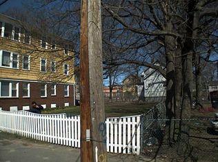 44 Harriet St, Providence, RI 02905