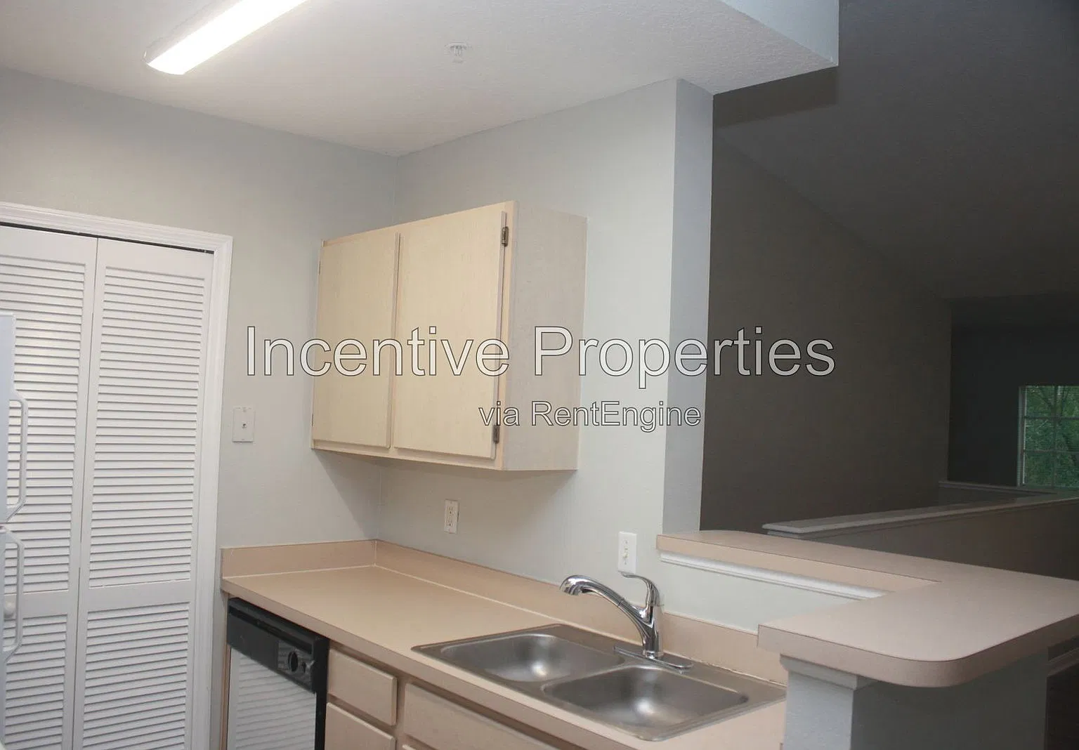 1 bed, 1.0 bath, 779 sqft, $1,350 — Photo 3