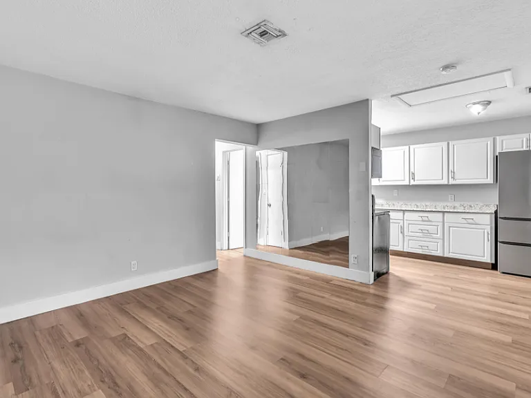 232 SE 9th Ave #2 — Photo 10