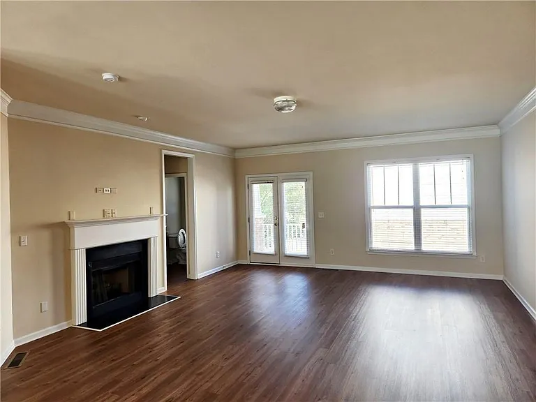 3459 Latitude Cv — Photo 3