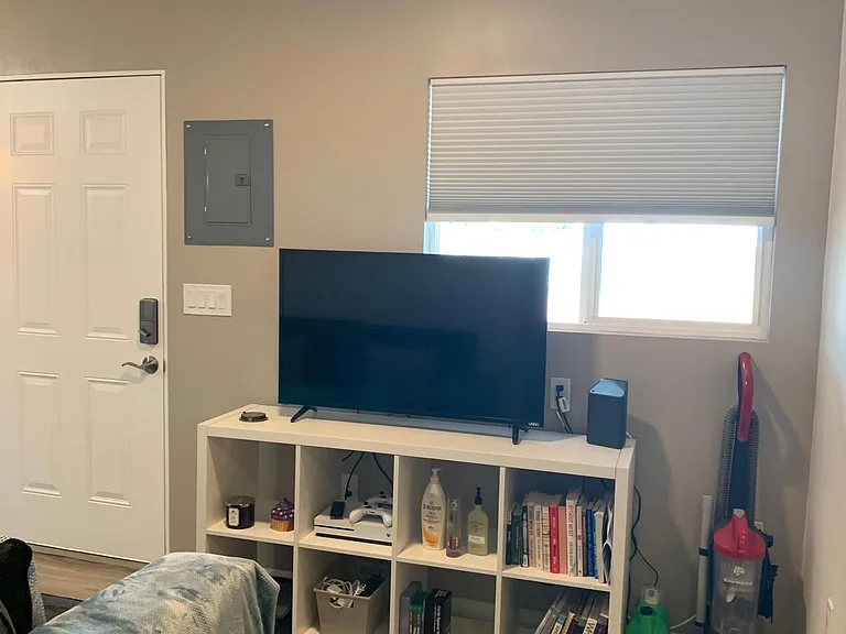 1909 E Coronado Rd #2 — Photo 15
