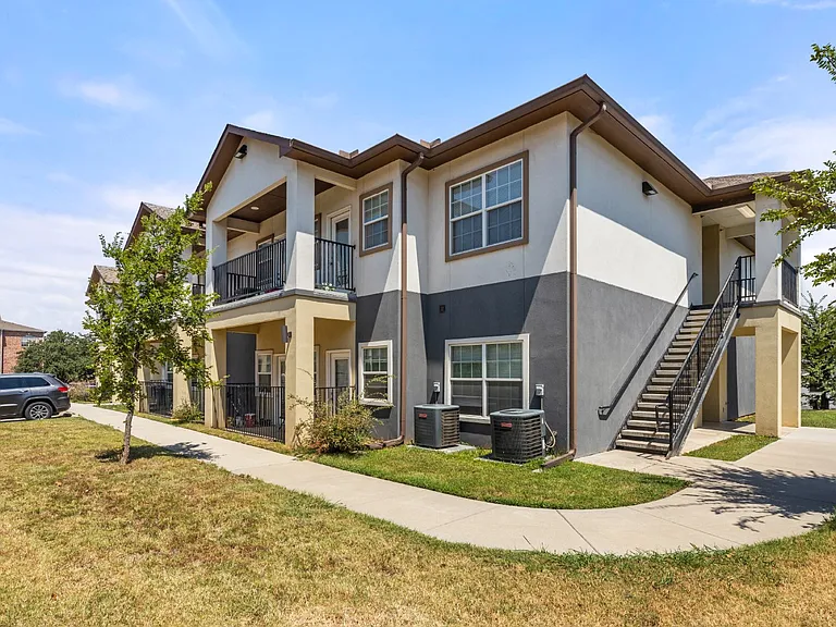 13601 Pinnacle Cir W #2102 — Photo 31