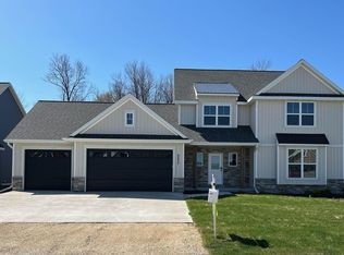 W6623 Ethan Dr, Appleton, WI 54915