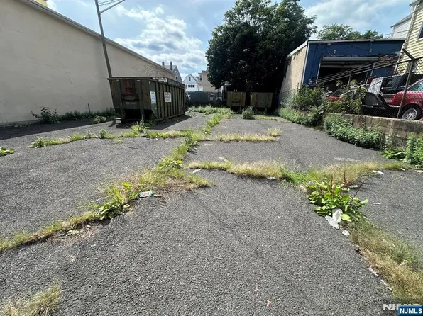 42-44 Camden Street, Paterson, NJ 07503