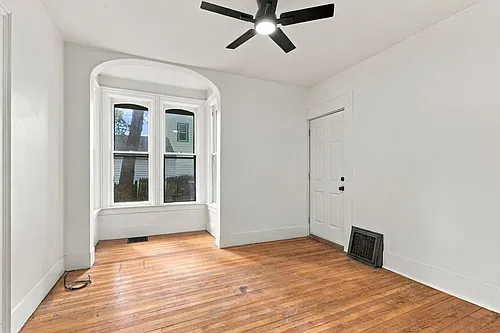 Floor plan 584B