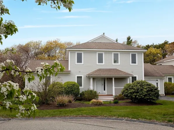 2 Beach Plum Ln #E, Bourne, MA 02532