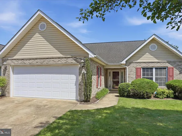 127 Spanish Oak Rd, Stephens City, VA 22655