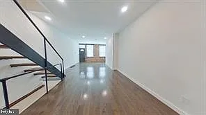 121 Mercy St — Photo 3