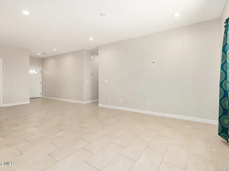 10019 W Monaco Blvd — Photo 6