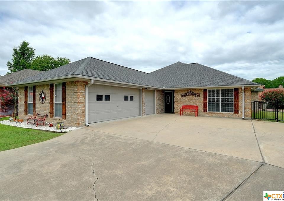 1st image of 1413 Bishop Dr