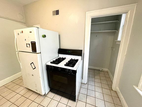 5th image of 2828 N Fratney St APT 2