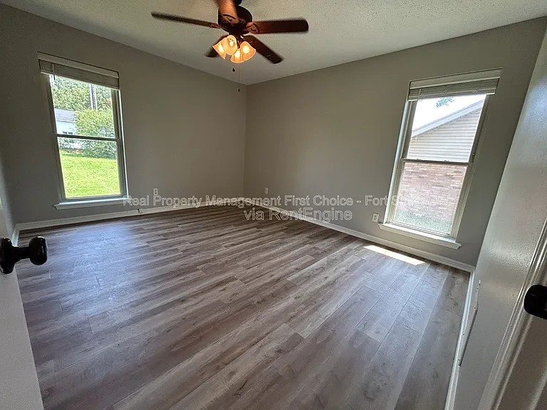 1406 Strozier Ct — Photo 18