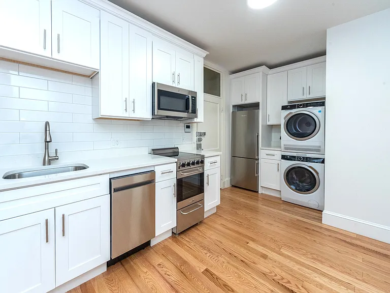 175 Hemenway St #10 — Photo 5