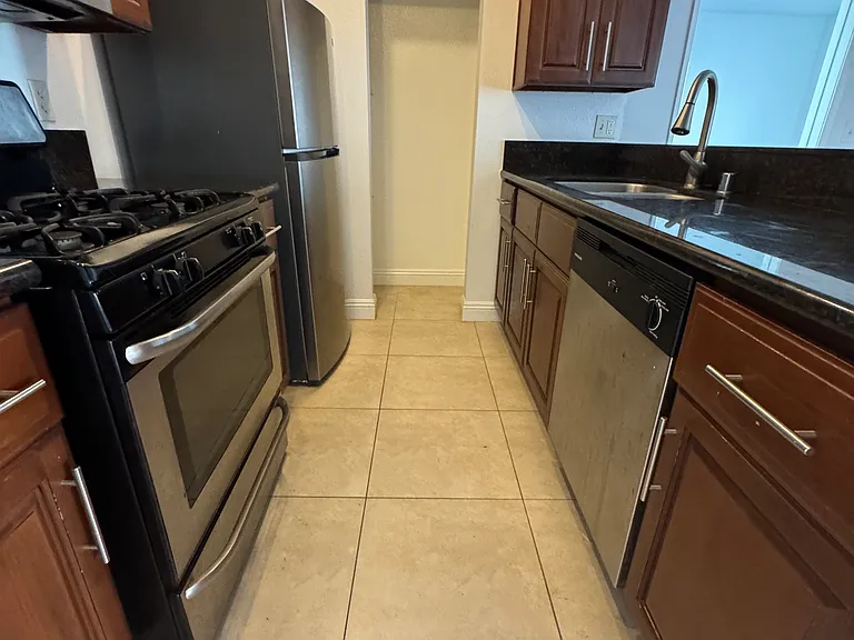 10911 Rochester Ave #102 — Photo 2