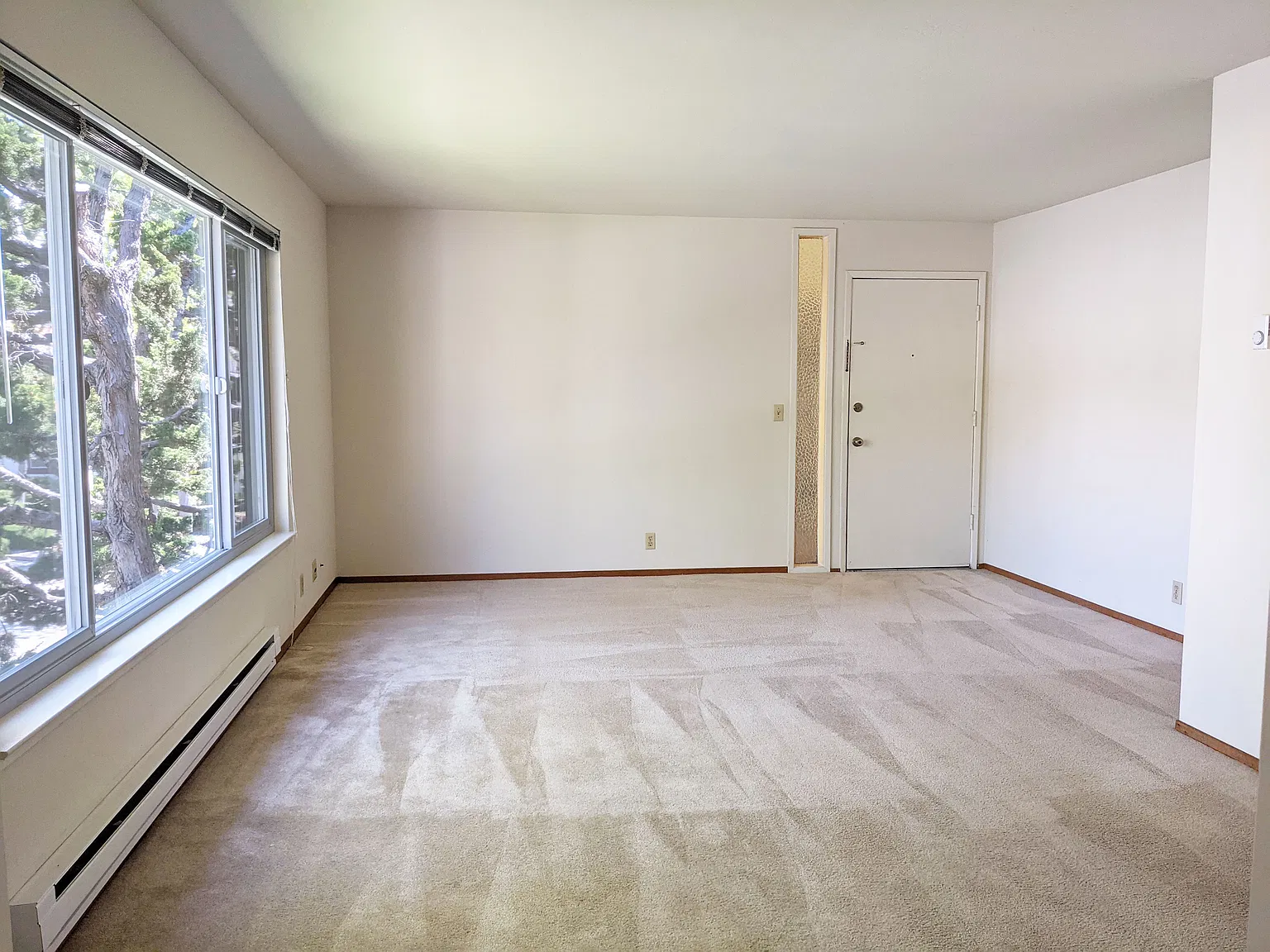 1 bed, 700 sqft, $2,400 — Photo 2