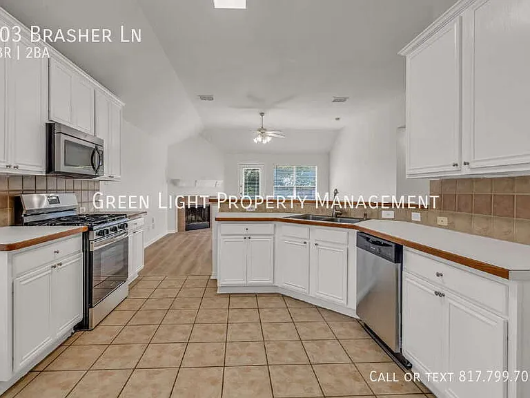 403 Brasher Ln — Photo 9