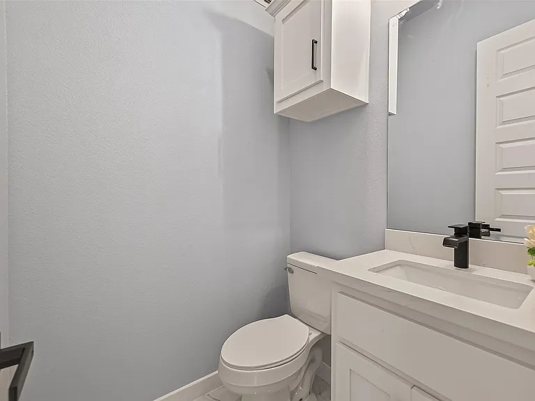 90 Burress St #A — Photo 29