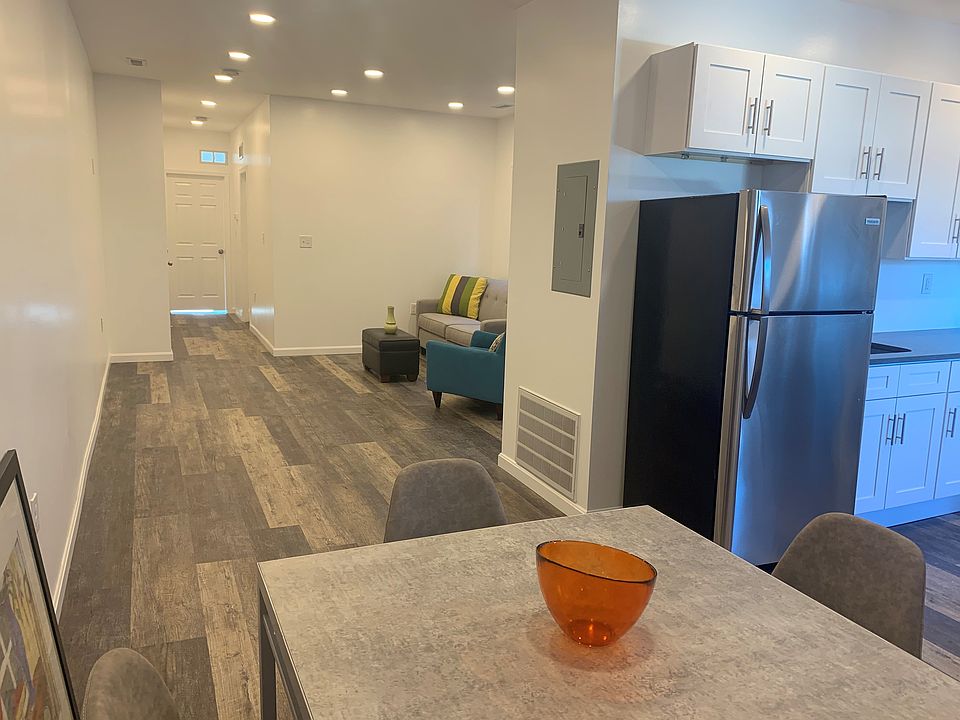 1st image of 11616 Madison Ave APT 7