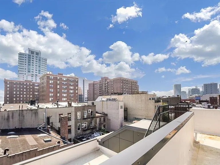 237 Washington St #503 — Photo 25