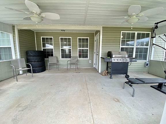 3rd image of 4693 Custer Dr