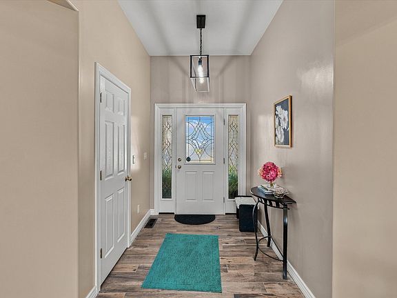 5th image of 20 N Bywater Way
