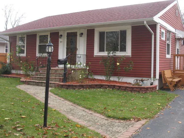 417 N Park Ave, Aurora, IL 60506