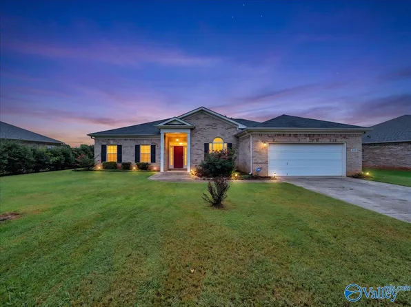 510 Bell Cir, Huntsville, AL 35811