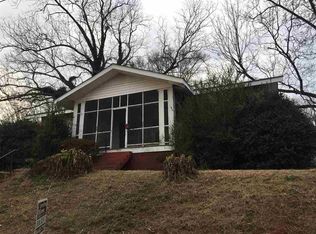 1805 Owens Rd, Seneca, SC 29678