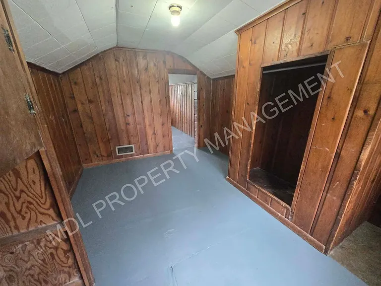 1402 Cass St — Photo 12