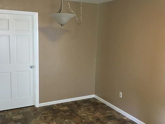 5th image of 134 Riverview Dr